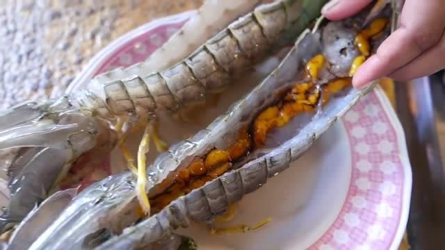 泰国街头美食,炸外星虾,肉多又肥美