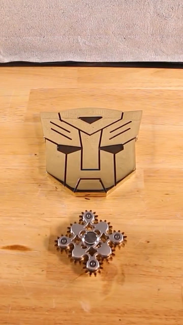 精钢铸造的擎天柱面具,熊孩子都迷上了