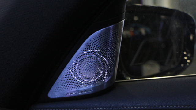 新款7系原厂宝华韦健bowers&wilkins音响