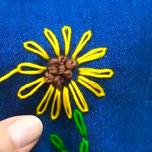 牛仔裤上绣花,无需任何技术,简单易学