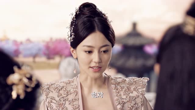 素锦天妃带着素素去看夜华,夜华刚好是在养伤!