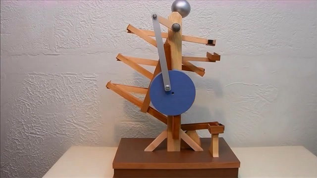 牛人制作永动机,运用科学常识制作摆锤机,不禁惊呼还有这操作