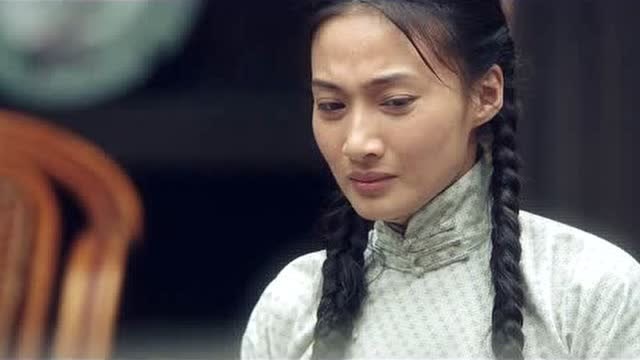 大上海:知秋被挨打受罚,成大器用这么大的刀,给知秋削梨吃