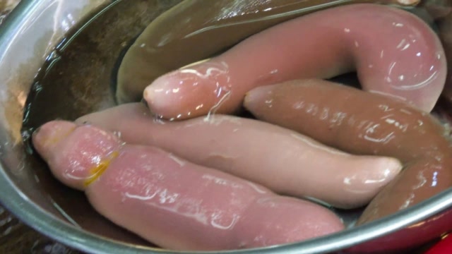 韩国街头美食,长相却"不可描述",网友:这怎么下得去口?