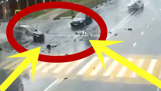 两轿车猛烈撞击,路人的行人真是太感人,监控还原事发全过程!