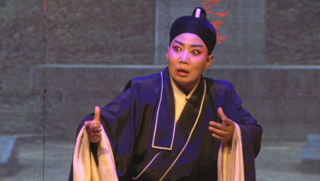 秦腔《哭墓》选段,演唱声情并茂,唱的感人泪下