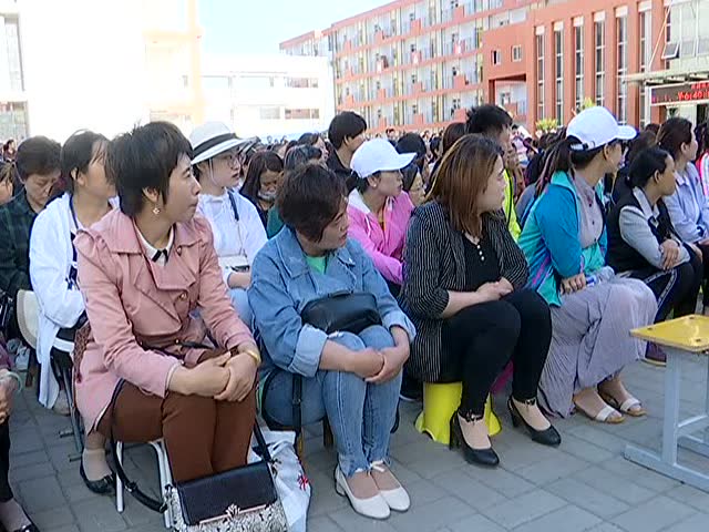 献县乐寿镇中学举办"做智慧父母"大型公益讲座活动