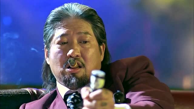 抽雪茄我只服洪金宝!一口得用多大劲,烟丝烧的那么红!