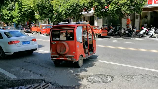 这就是白沙拉客三轮车!白沙在线 拍摄