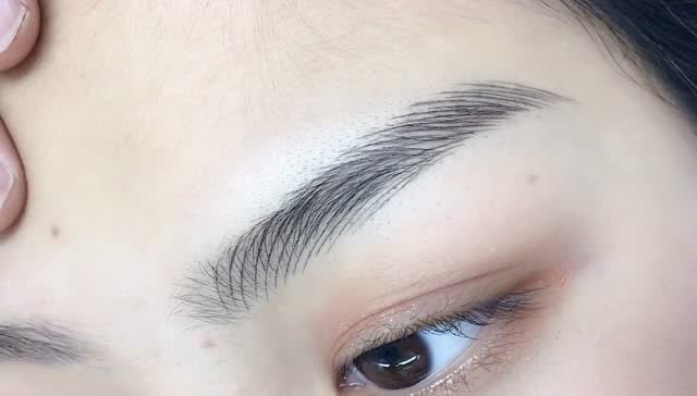 刚纹的线条眉毛也太好看了,根根分明超自然显气质