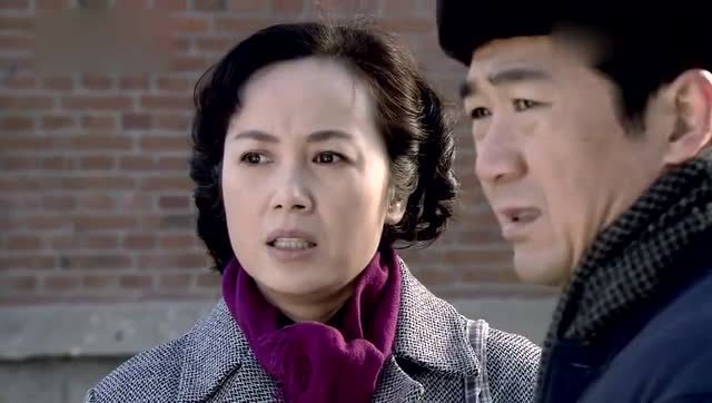 金婚大庄看文丽表妹的眼神太猥琐,自己都有老婆孩子都有还不安分