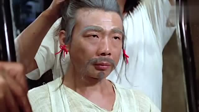 在瘦子的打扮下,大侠"一枝花"一扫颓势,变成另一个人