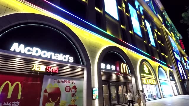 陕西延安的万达广场,跟其他城市的太不一样了,带大家看看