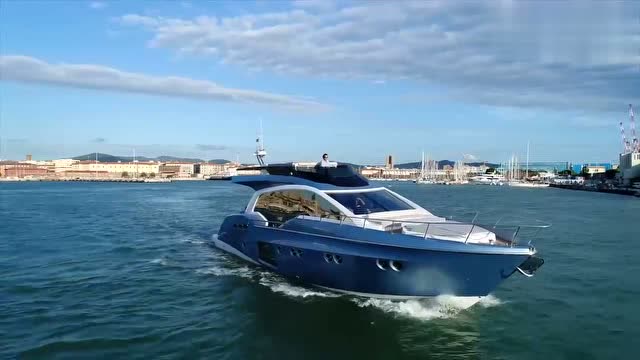 神秘撩人的游艇蓝,清新脱俗让人欲罢不能