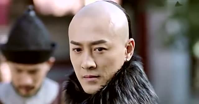 东哥祝福皇太极当阿玛,皇太极苦涩的笑了