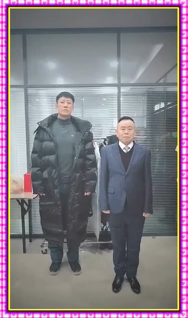 调皮的潘长江老师,把于振给坑了,低估了自己的身高