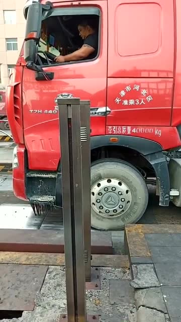 货车老司机跳磅,这技术绝对没得说,你学会了吗?