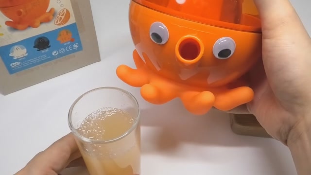 可爱的八爪鱼手动榨汁机,这造型萌萌哒