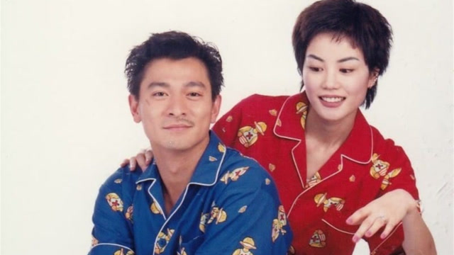 没想到竟是这种画风!王菲刘德华昔日罕见睡衣合影曝光