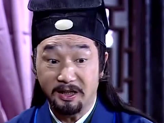 县令正为案情发愁,师爷一看他的反应立马狂拍马屁,太搞笑了!