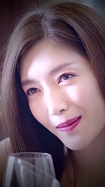 女神江疏影,咬嘴唇都这么性感,太美了.