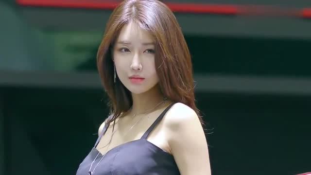 韩国车模柳多妍就连撩头发都这么好看,太美了