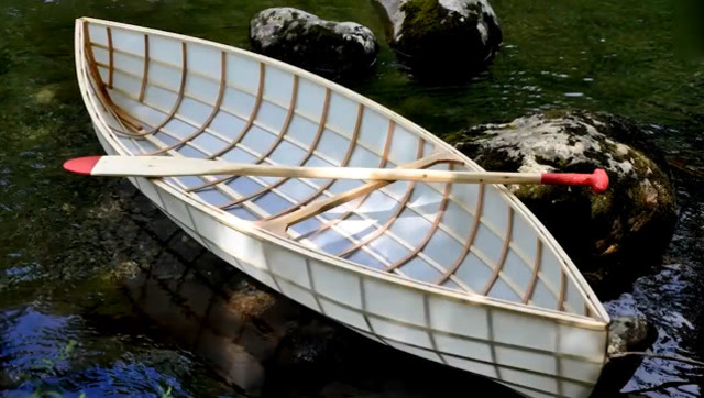 实拍国外牛人自制一艘超轻的船,但载重能力却是相当给力