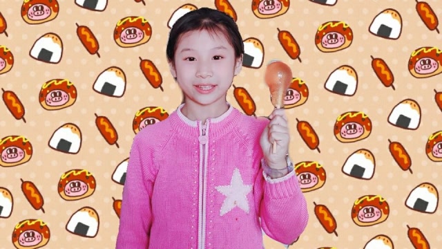 小薯片试吃灯泡糖,这糖有点大,够吃好几天的了