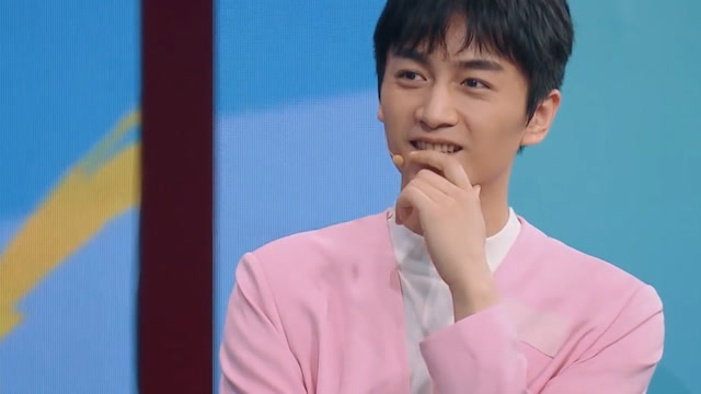 王牌对王牌:陈晓这是全程没参与,贾玲这真是可爱呀