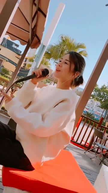 最近花姐这首歌唱出了新的境界,人美歌甜,我都被圈粉了