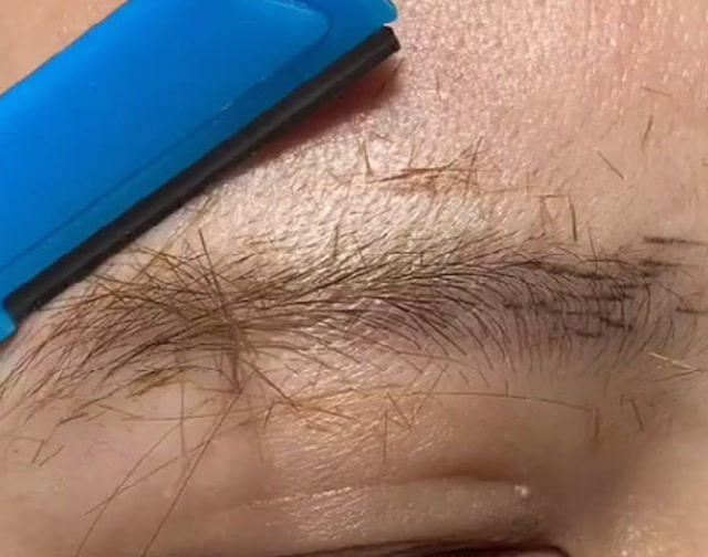 杂乱的眉毛一定要这样修,修完瞬间变的干干净净清清爽爽