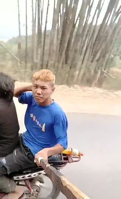 精神小伙的操作!哈哈哈!