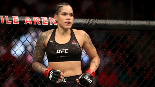 用拳头说话!"母狮"努涅斯48秒ko十字固女王隆达·罗西