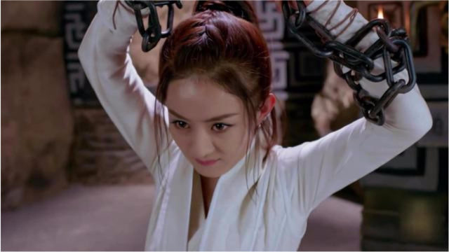 男主将楚乔绑起来训练,乱箭齐发之际洪荒之力爆发,楚乔困不住的