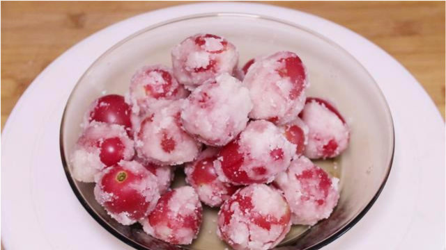 小孩子特别喜欢的"糖霜小番茄",酸酸甜甜,一点也不腻,超简单