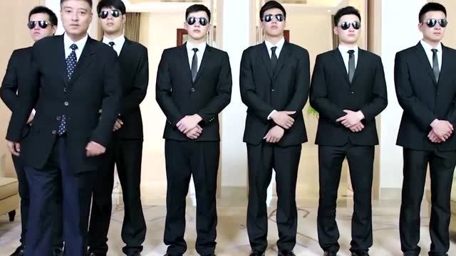 小伙来挑选保镖,自己是个绝世高手,30秒ko一屋子保镖