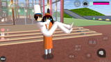 樱花校园模拟器：吃个牛肉的功夫居然就把厨师抱走了？