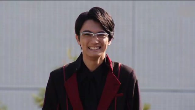 假面骑士创骑内海变身假面骑士狂霸龙我和格里斯又吃瘪