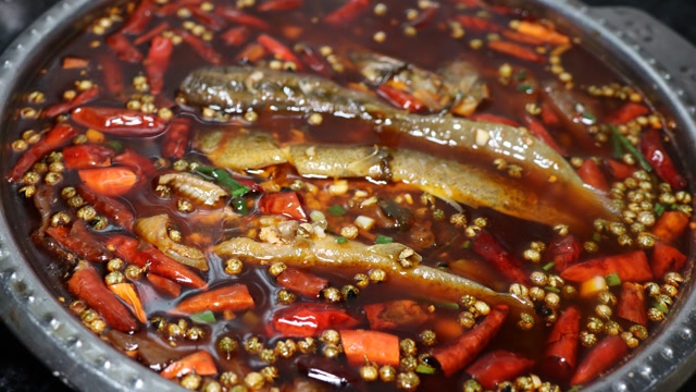 川菜师傅教你四川耙泥鳅的正确做法泥鳅鲜香入味入口即化