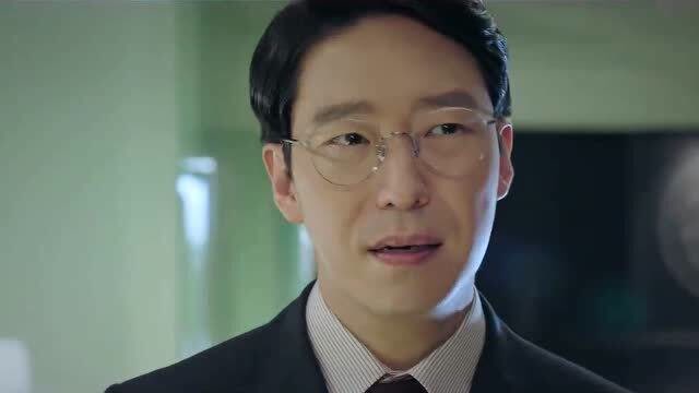 顶楼夏博士看到周丹泰就异常愤怒周丹泰却说他和吴允熙物以类聚