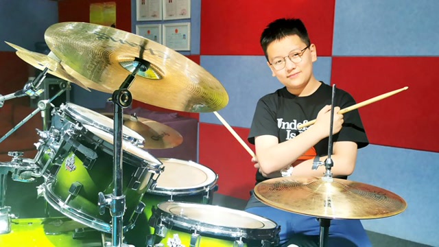 龙腾爵士鼓学员:张景涵《it's my life》