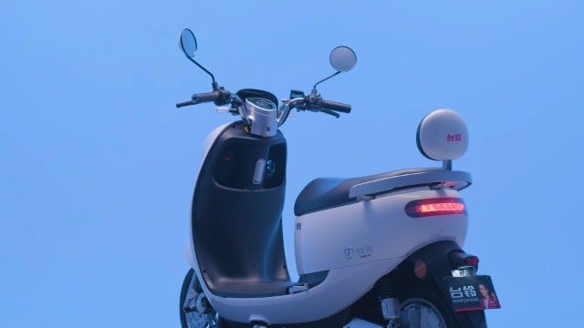 台铃n8超能版,一次充电,双倍里程