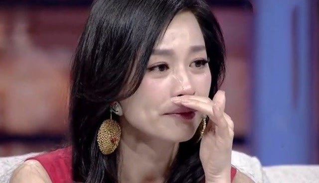 当年张庭哭晕在记者会,声称永远不会嫁给林瑞阳,莫非是欲擒故纵