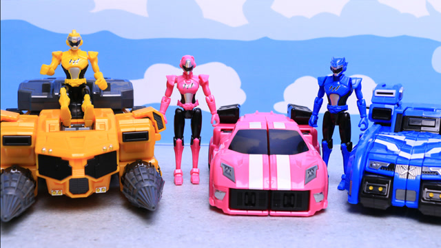 迷你特工队战车大比拼!弗特战胜麦克斯,露西机甲变形赢得胜利