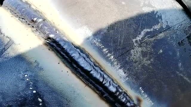 管道焊接绝技,焊渣不用锤子敲,高手干出来的活焊渣会自动脱落!