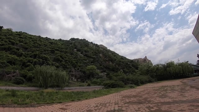 大连的小迪士尼,叫北辰公园,位于泡崖子社区,如同考古遗址