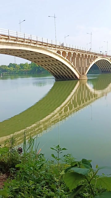 韶关市十里亭大桥看桥看船