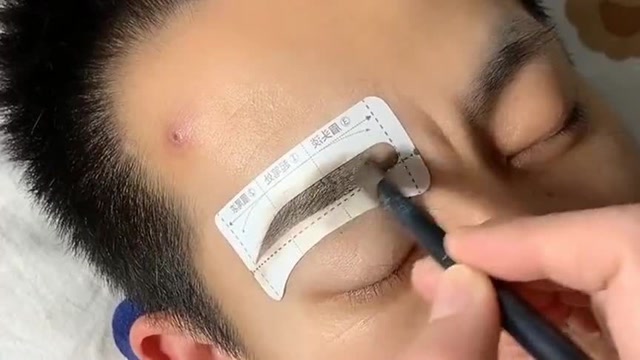 画眉神器一帖一扫一撕,一分钟画出精致眉型减龄眉,男士也可以用!