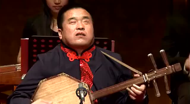山西盲人艺人刘红权演唱《谁说桃花红谁说杏花白》,感动落泪!