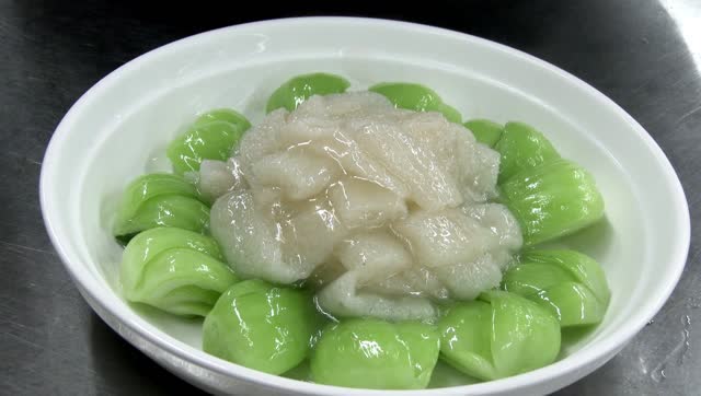 170114-415-81【竹笙扒菜胆】